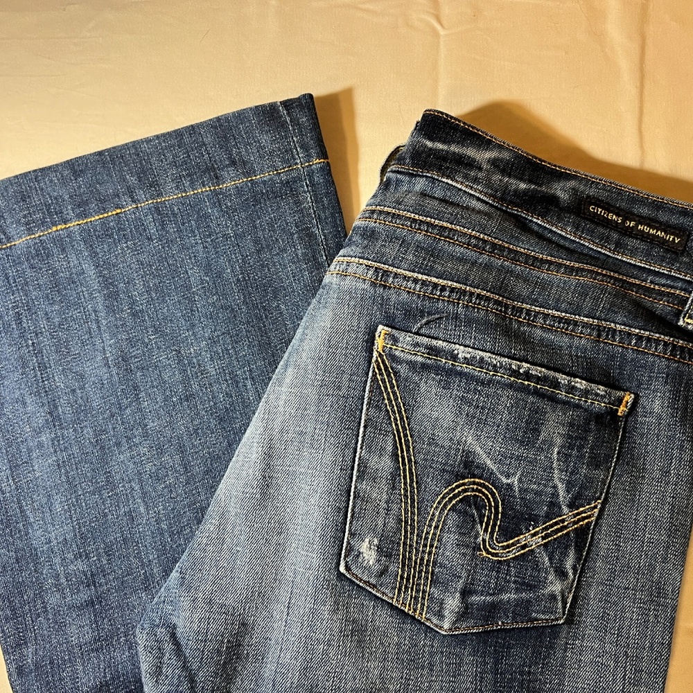 COH Citizens of Humanity. High rise, wide leg-flare bottom, Size 29, 32" Inseam - Picture 2 of 8